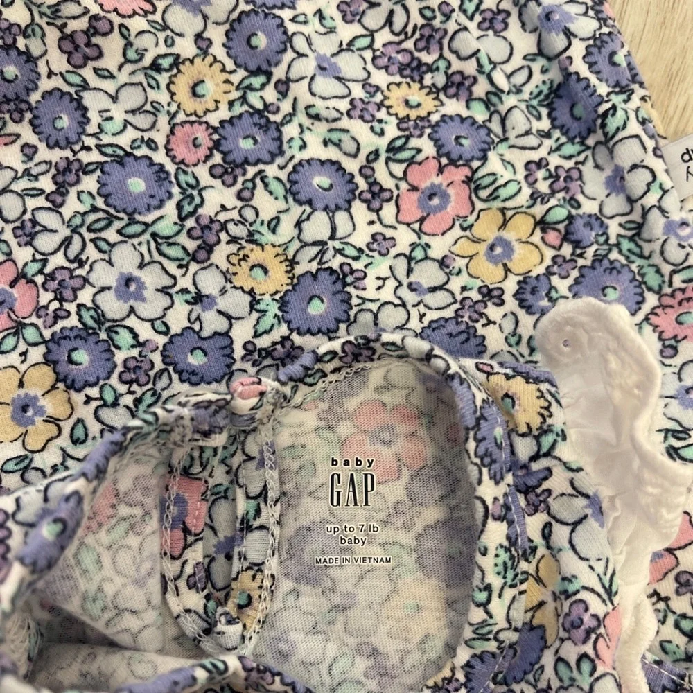 Floral Baby Gap Up To 7 Lbs Romper